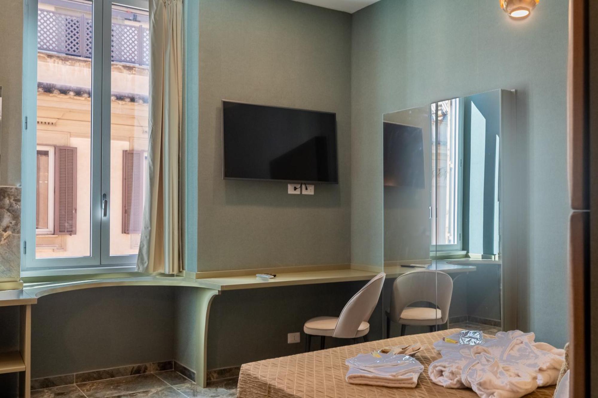 Piazza Di Spagna 51 Luxury Guest House — Photos 1
